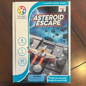 Smart Games Asteroid Escape Game